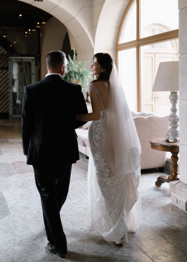 Свадьба в атмосферном замке в Павловске