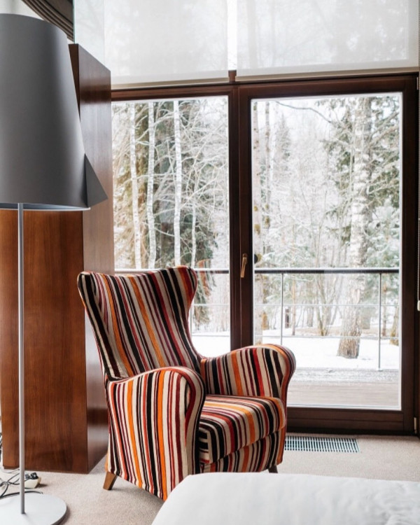 Загородные коттеджи для камерной свадьбы