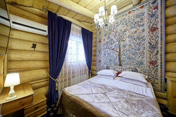 Загородные коттеджи для камерной свадьбы