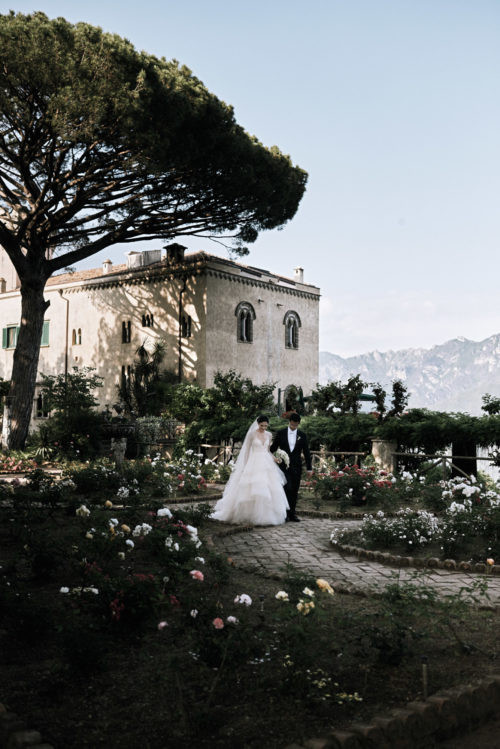 Переносить свадьбу или отменять? Отвечают агентства