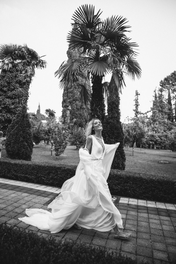 Солнечная свадьба на берегу Черного моря