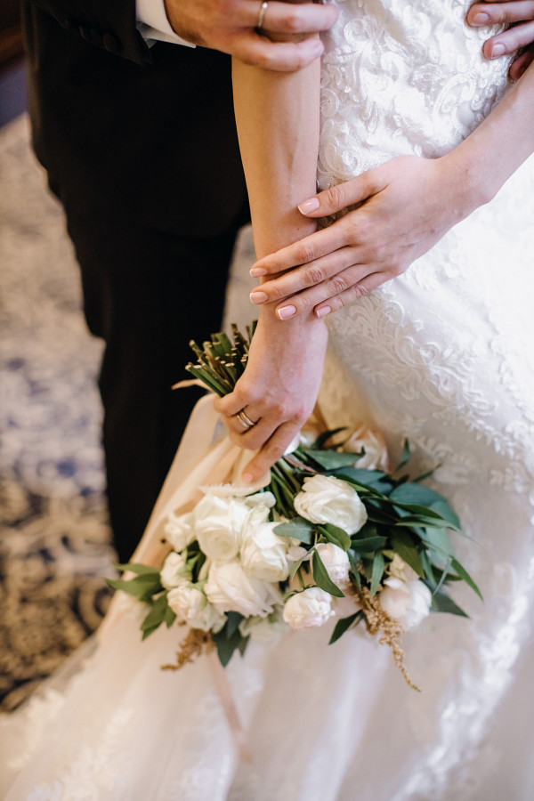 Классическая сдержанная свадьба в центре Москвы