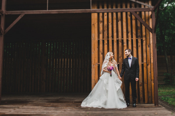 Загородные коттеджи для камерной свадьбы