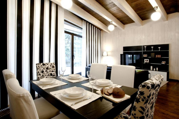 Загородные коттеджи для камерной свадьбы