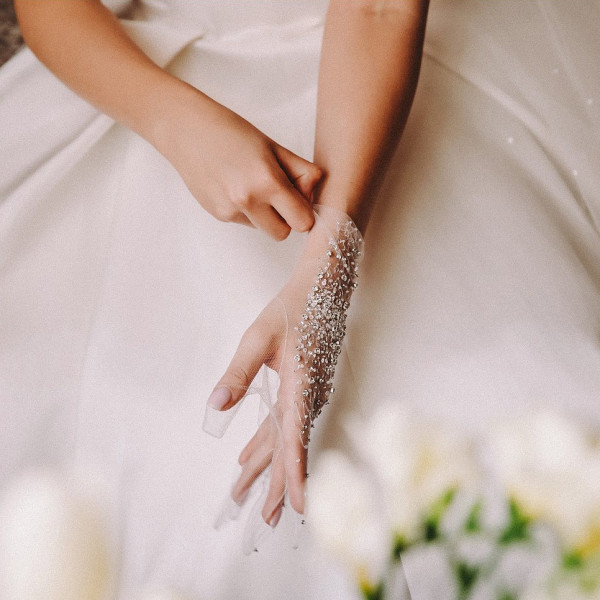 Свадебные платья Edem теперь можно примерять дома