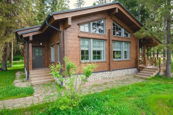 Загородные коттеджи для камерной свадьбы