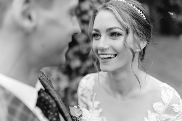 Уютная свадьба в золотисто-зеленых оттенках