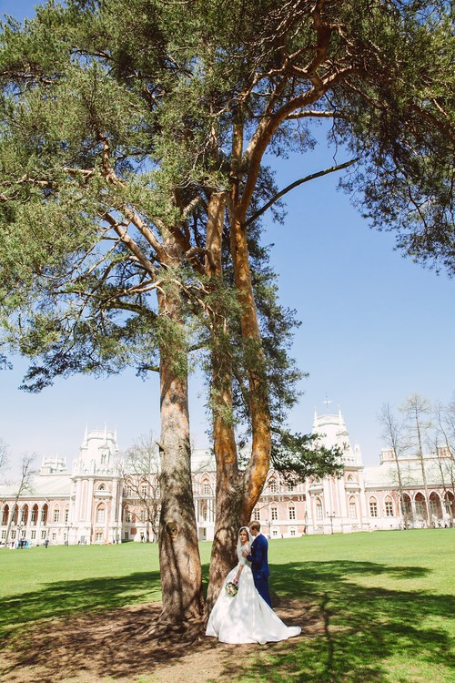 5 «замков» Подмосковья, в которых можно провести