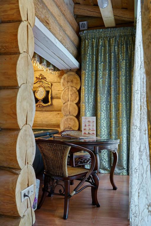 Загородные коттеджи для камерной свадьбы