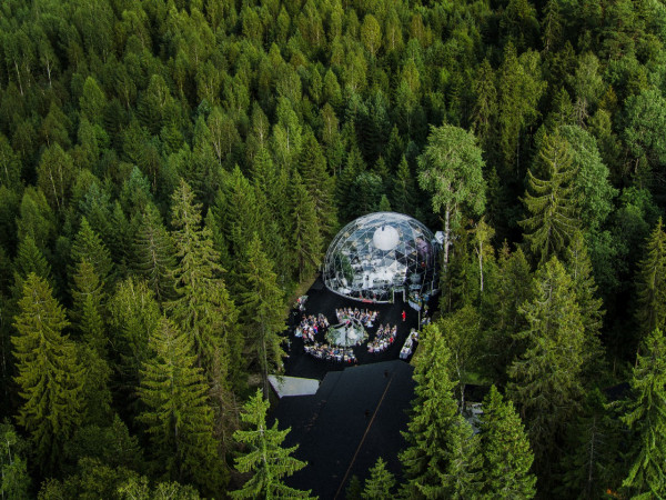 «К нам приходят за элегантными свадьбами и