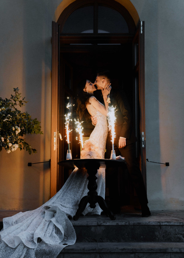 Свадьба в атмосферном замке в Павловске