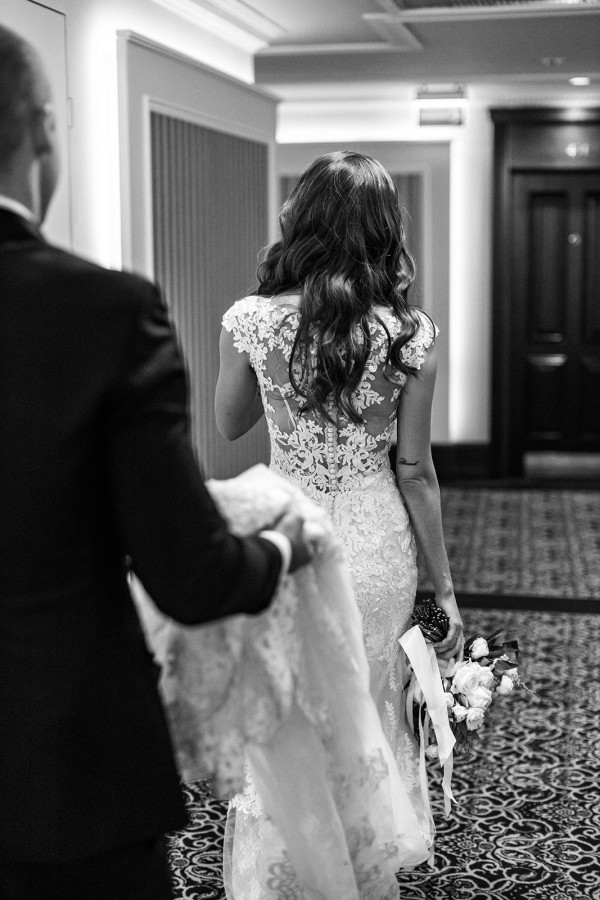 Классическая сдержанная свадьба в центре Москвы