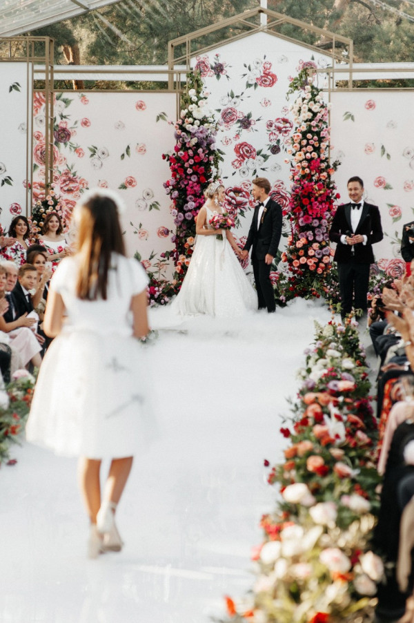 «К нам приходят за элегантными свадьбами и