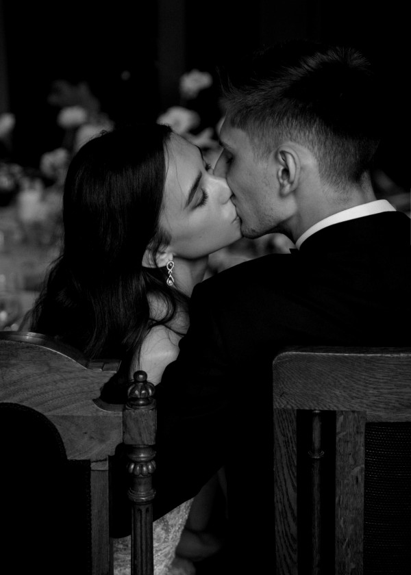 Свадьба в атмосферном замке в Павловске