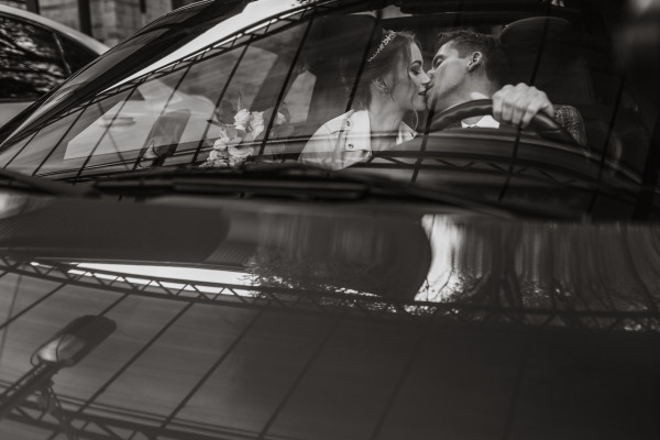 Уютная свадьба в золотисто-зеленых оттенках