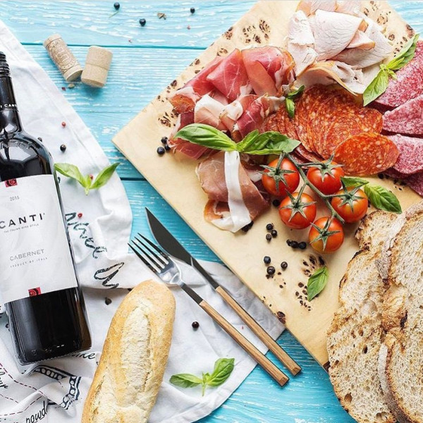 Corso Catering запустили доставку романтических ужинов