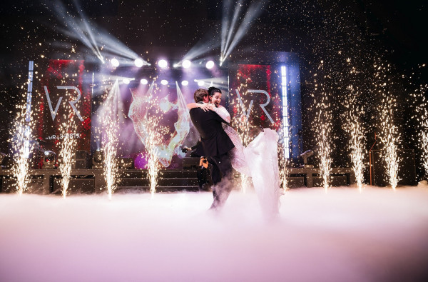 Переносить свадьбу или отменять? Отвечают агентства