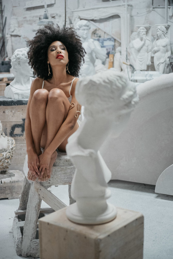 Любовь сквозь века: прошлое, настоящее, будущее и