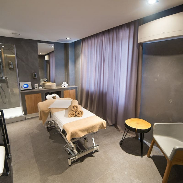 Где отметить 8 марта? Лучшие предложения отелей