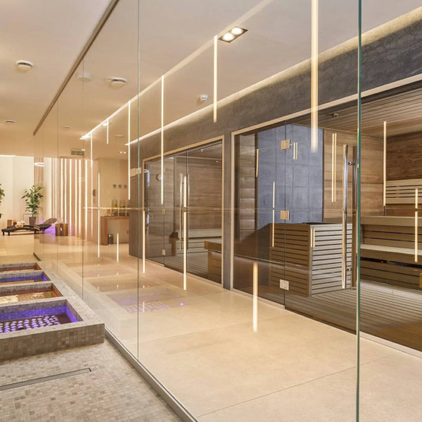 Где отметить 8 марта? Лучшие предложения отелей