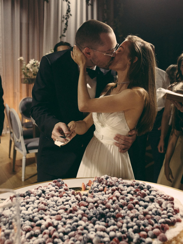 Безупречно стильная летняя свадьба