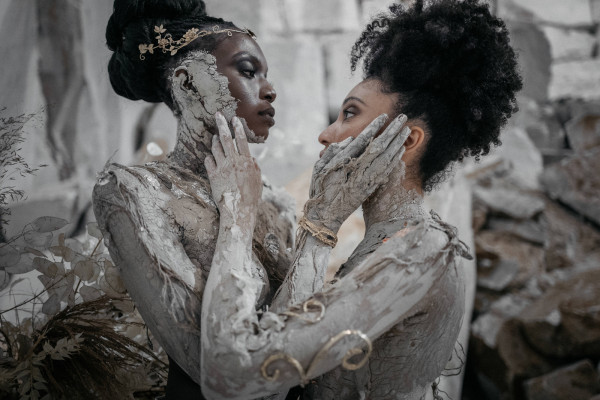 Любовь сквозь века: прошлое, настоящее, будущее и