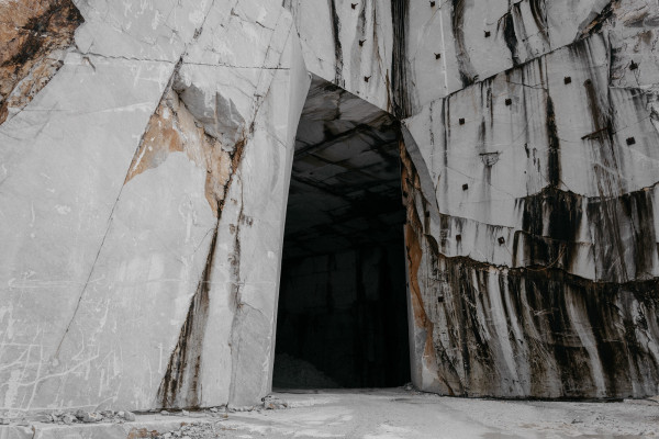 Любовь сквозь века: прошлое, настоящее, будущее и