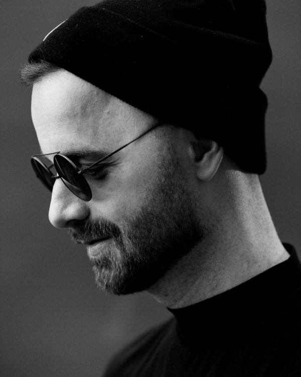 Новый ведущий «Холостяка» с Тимати. Кто такой