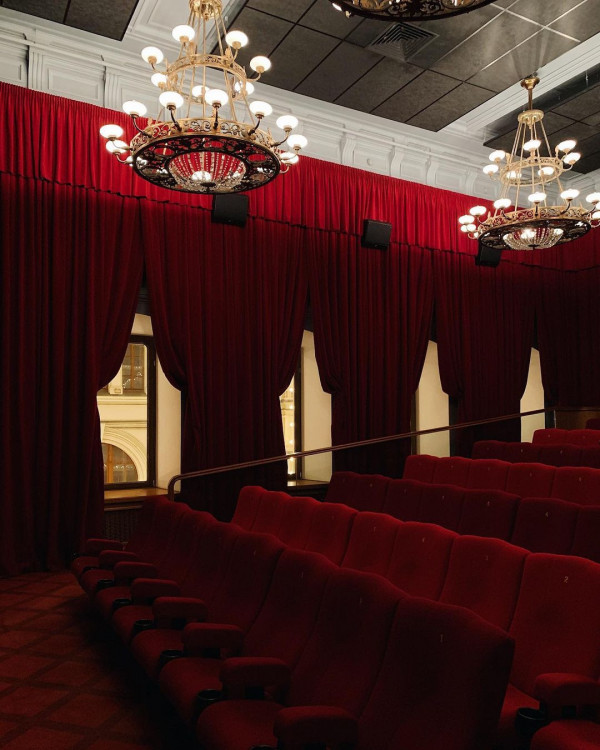 Как провести 8 марта одной? 3 сценария