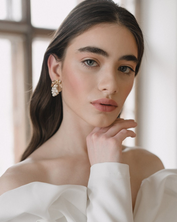 Как использовать бьюти-тренды с подиумов в образе