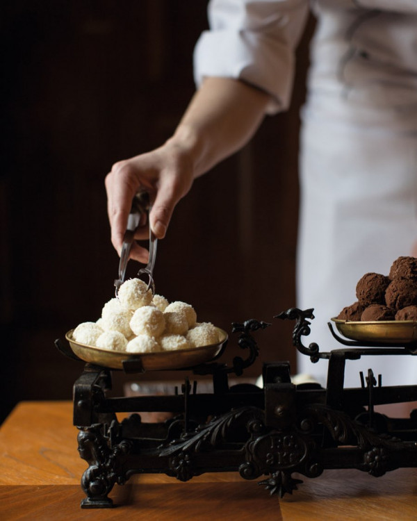 Где отметить 8 марта? Лучшие предложения отелей