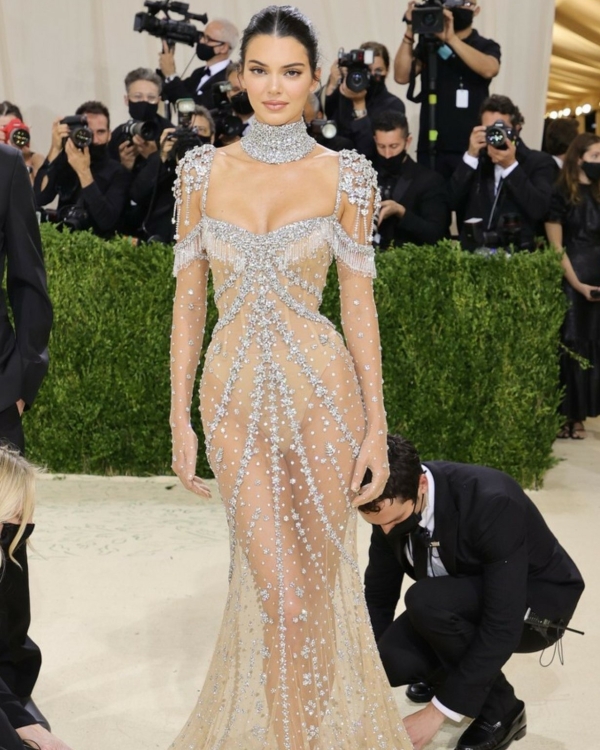 «Голые» свадебные платья — самый дерзкий тренд