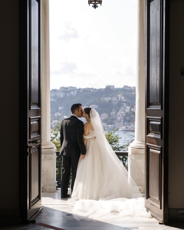 Свадьба с восточным характером у берегов Босфора