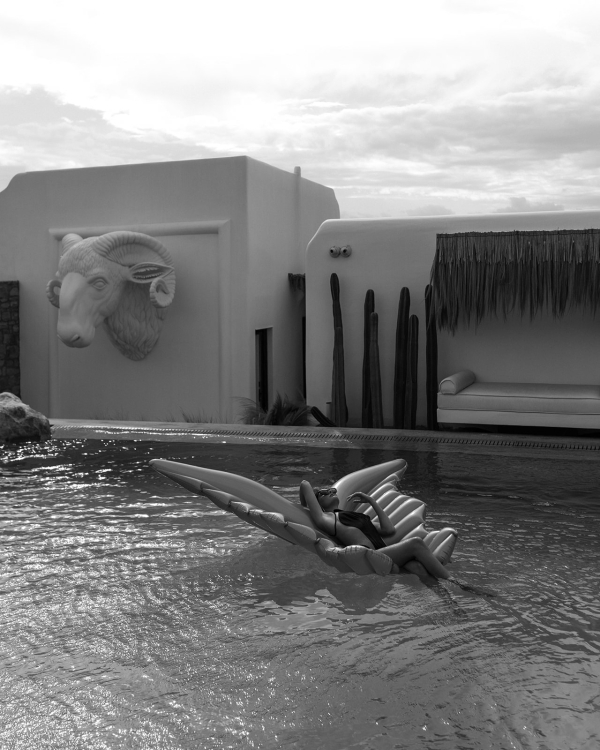 Модная свадебная съемка на Миконосе от Kiss