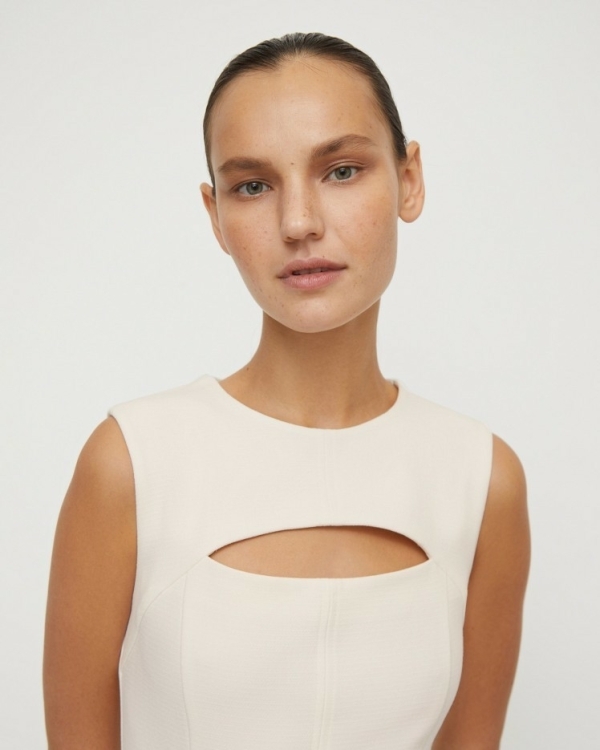 Платья с разрезами для регистрации