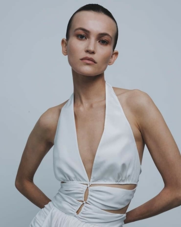 Платья с разрезами для регистрации