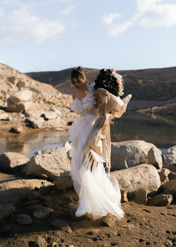 Модная свадебная съемка на Миконосе от Kiss