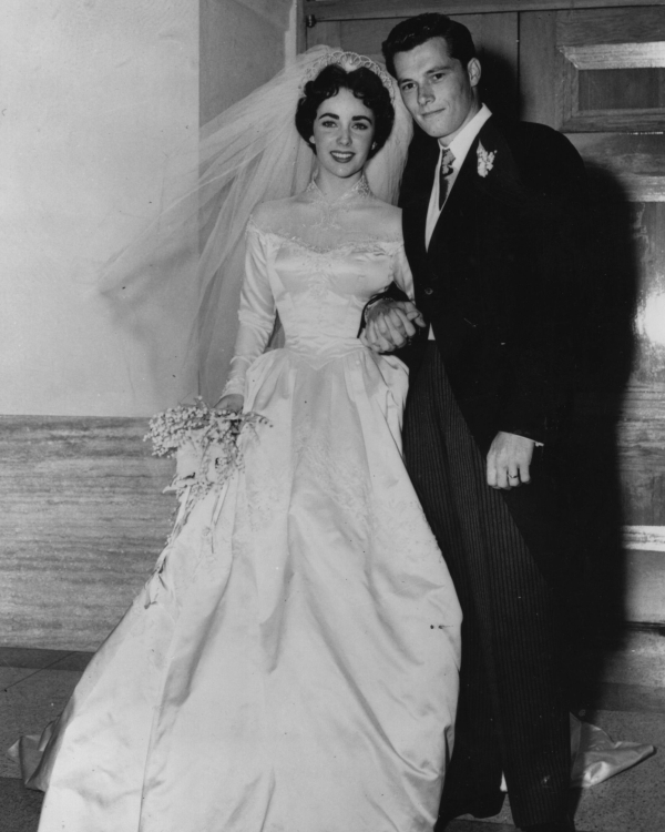 10 помолвочных колец Элизабет Тейлор