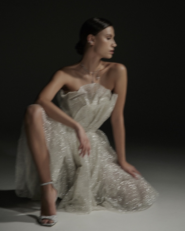 9 серебристых платьев для свадьбы в 2022