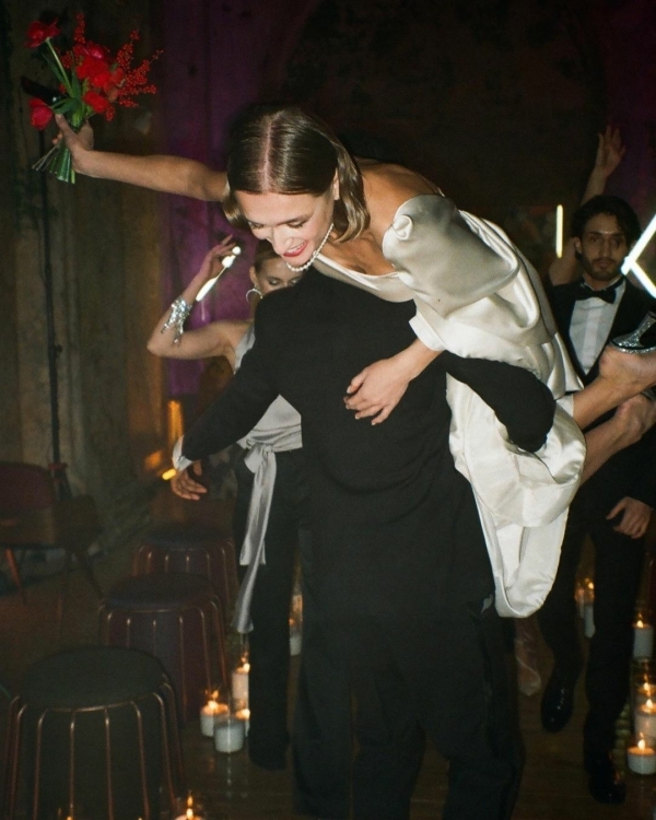 28 атмосферных треков для первого танца