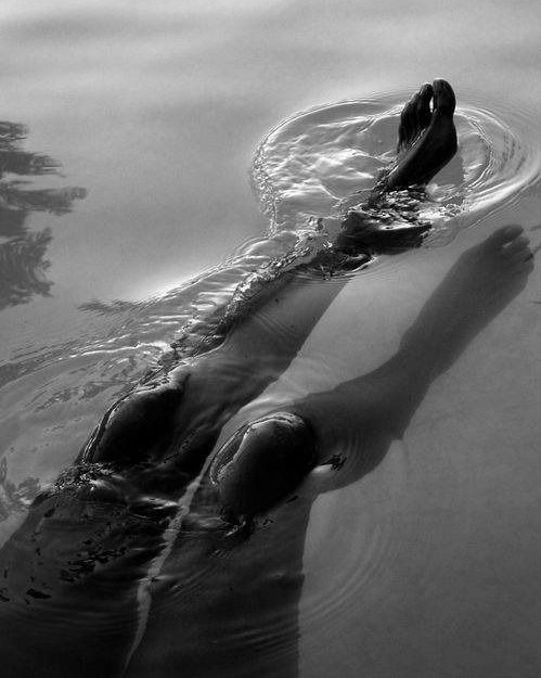 7 подкастов, которые помогут справиться с тревогой