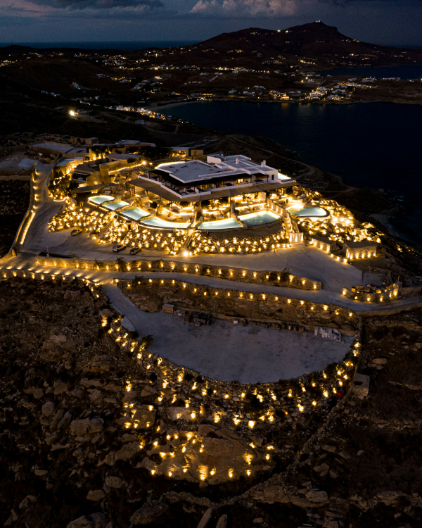 Модная свадебная съемка на Миконосе от Kiss