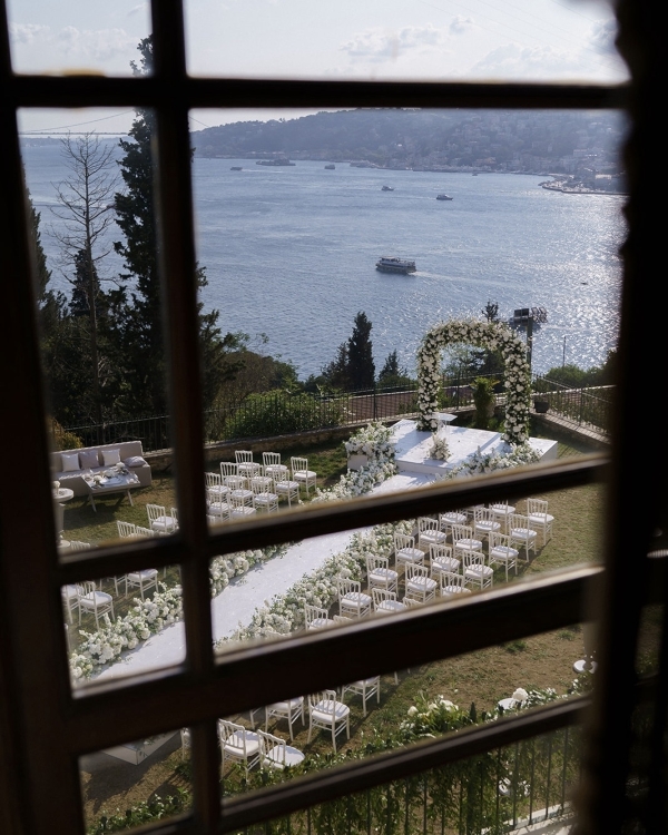 Свадьба с восточным характером у берегов Босфора