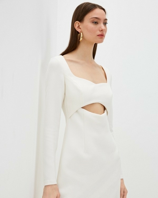 Платья с разрезами для регистрации