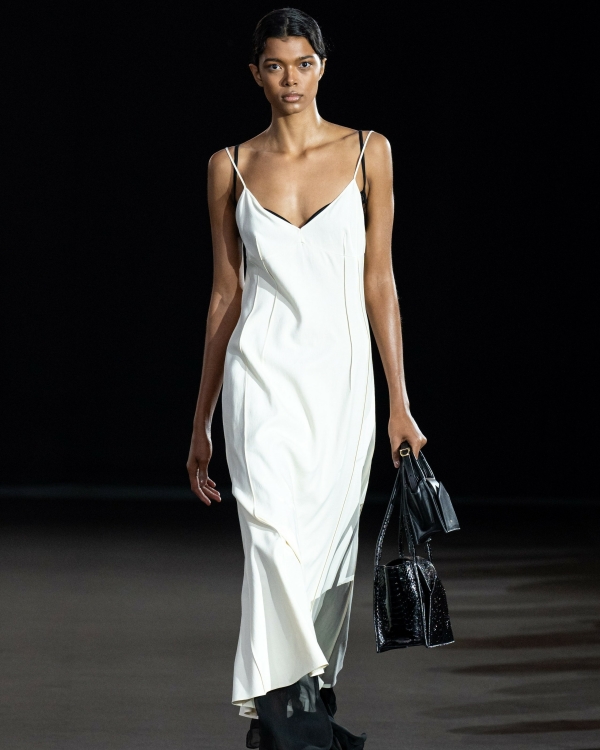 Идеи образов для невест с весенних показов