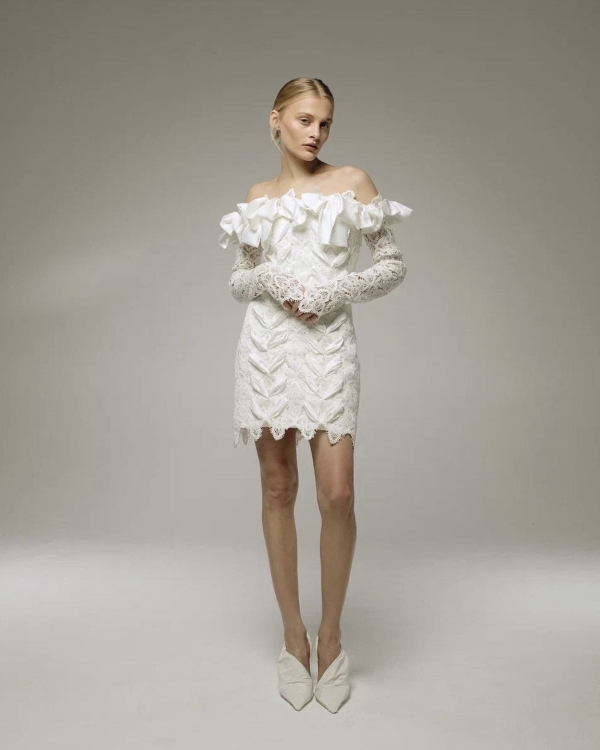 Подборка недели: платья мини для невест