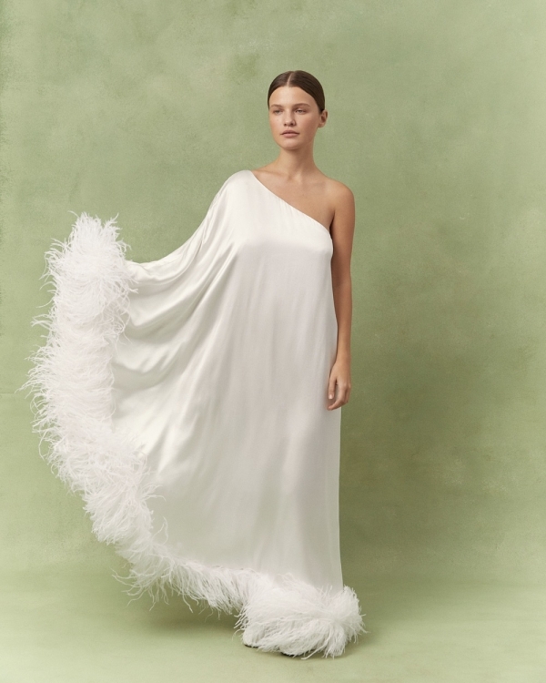 Где найти платье на 8 Марта, если