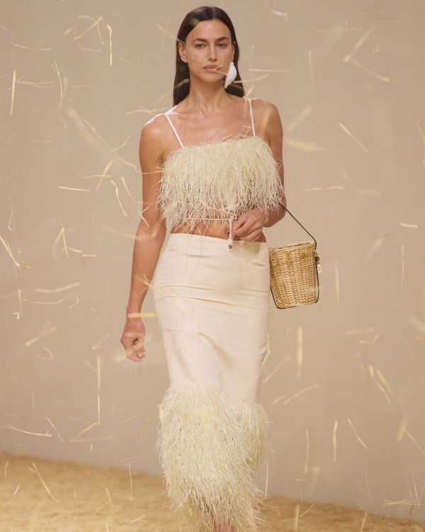 Идеи образов для невест с весенних показов