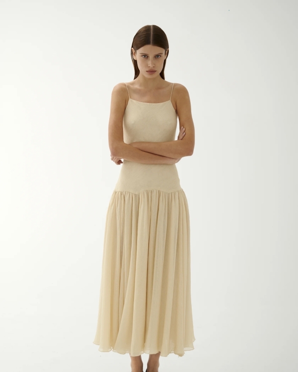 Где найти платье на 8 Марта, если