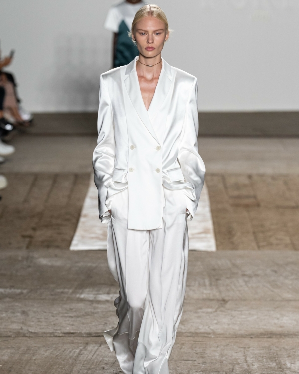 Идеи образов для невест с весенних показов